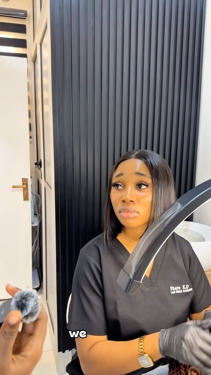 The Skinfidence practitioner at work